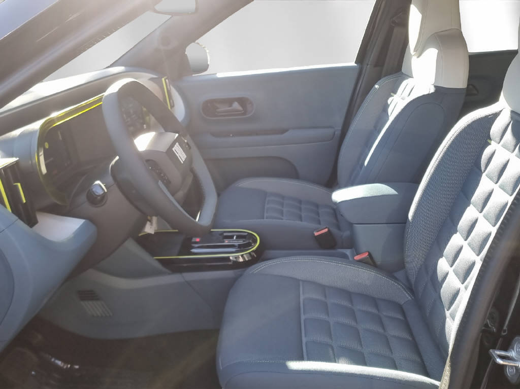 FIAT Grande Panda La Prima, Mild-Hybrid Benzin/Elektro, Neuwagen, Automatik - 4