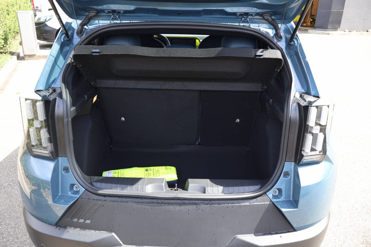 FIAT Grande Panda La Prima, Electric, New car, Automatic - 5