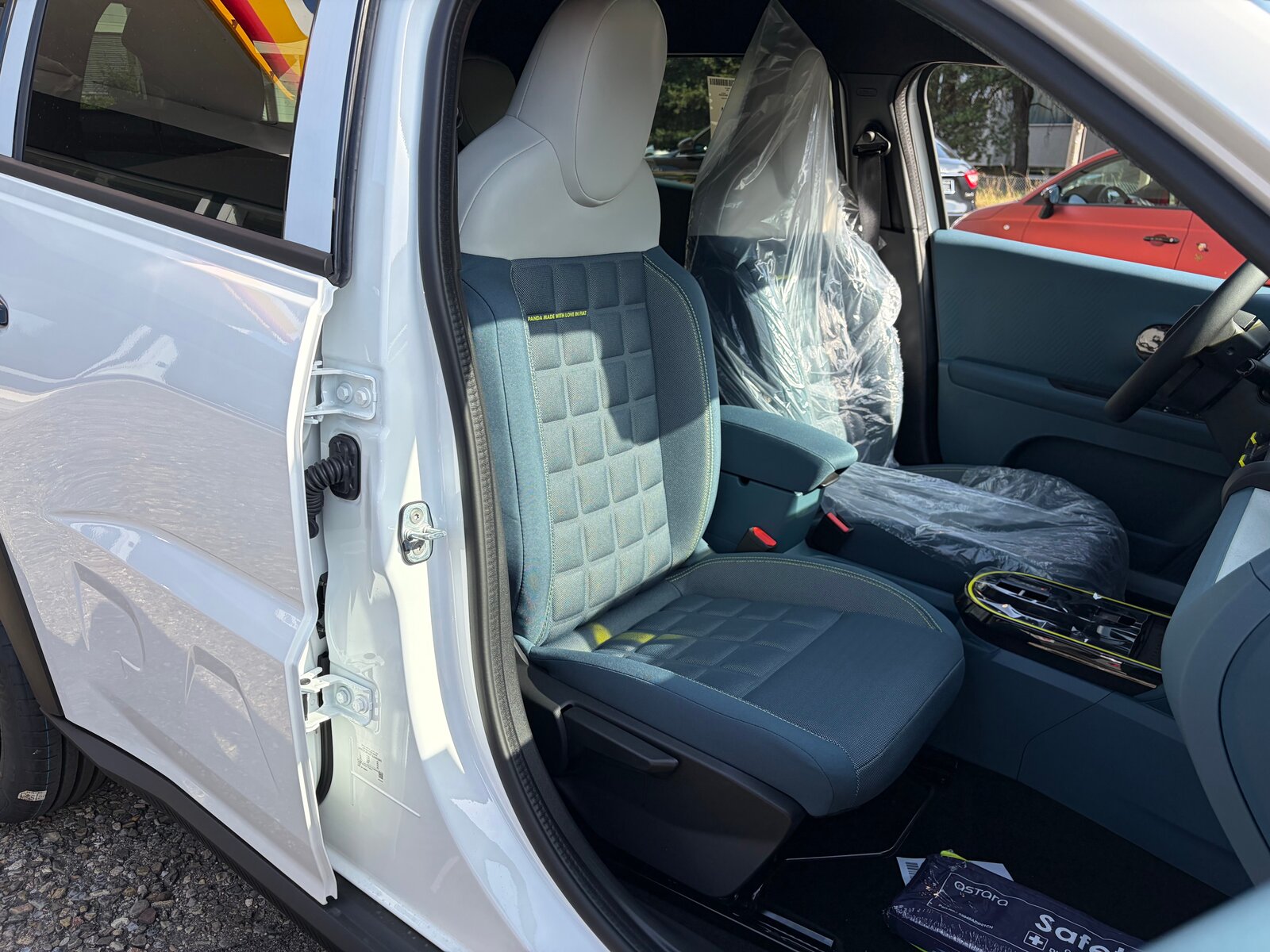 FIAT GRANDE PANDA, Hybride Léger Essence/Électricité, Voiture nouvelle, Automatique - 4