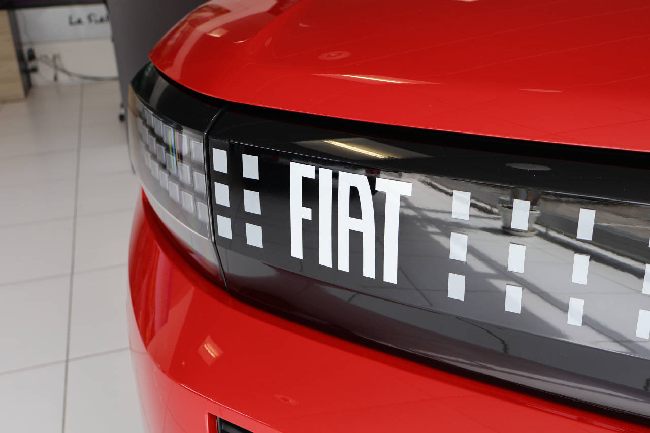 FIAT Grande Panda Red, Elektro, Vorführwagen, Automatik - 2