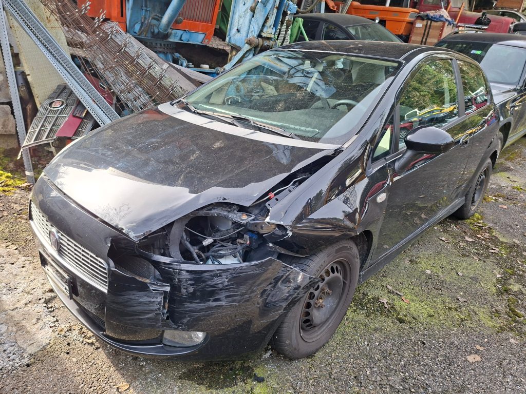 FIAT GRANDE PUNTO 1.4 16V 95 Dynamic, Essence, Occasion / Utilisé, Manuelle - 3