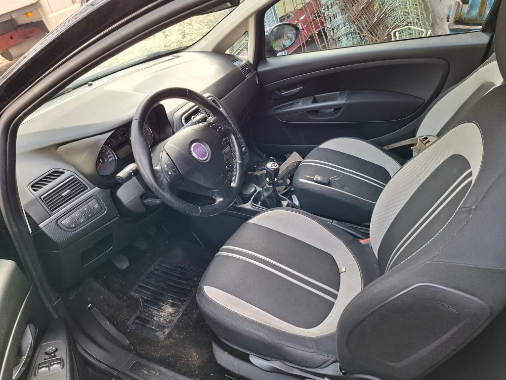 FIAT GRANDE PUNTO 1.4 16V 95 Dynamic, Essence, Occasion / Utilisé, Manuelle - 7