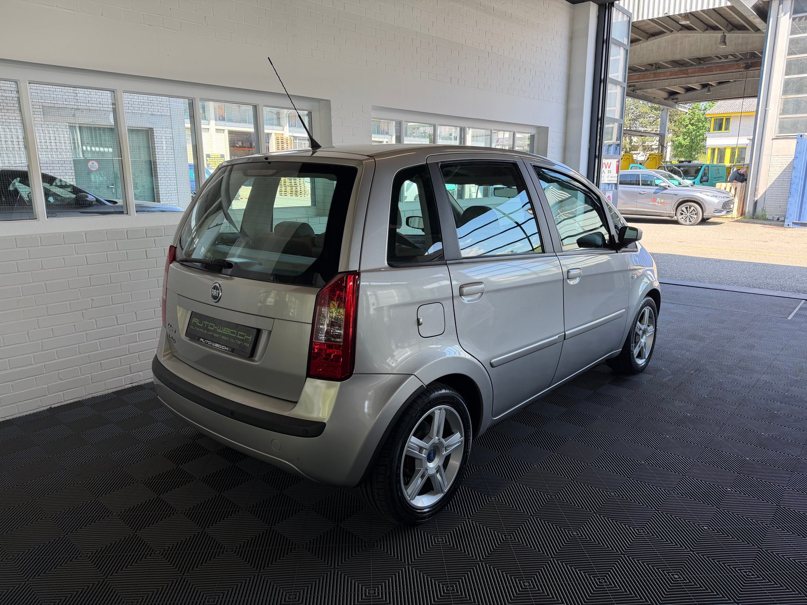 FIAT Idea 1.4 16V Swiss, Essence, Occasion / Utilisé, Manuelle - 3