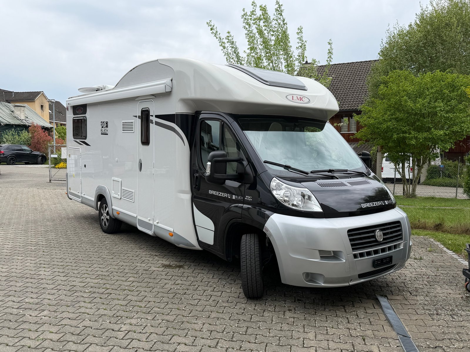 FIAT LMC H730 Breezer Black Selection, Diesel, Occasion / Gebraucht, Automatik - 2