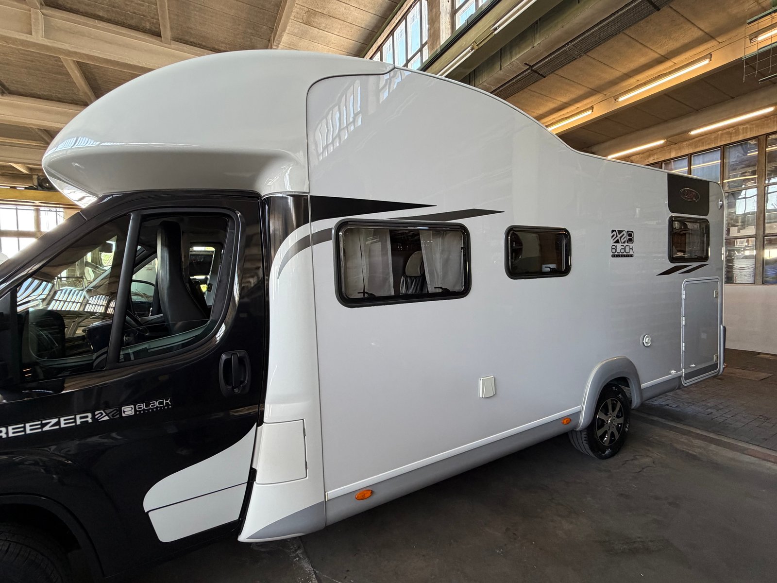 FIAT LMC H730 Breezer Black Selection, Diesel, Occasion / Gebraucht, Automatik - 4
