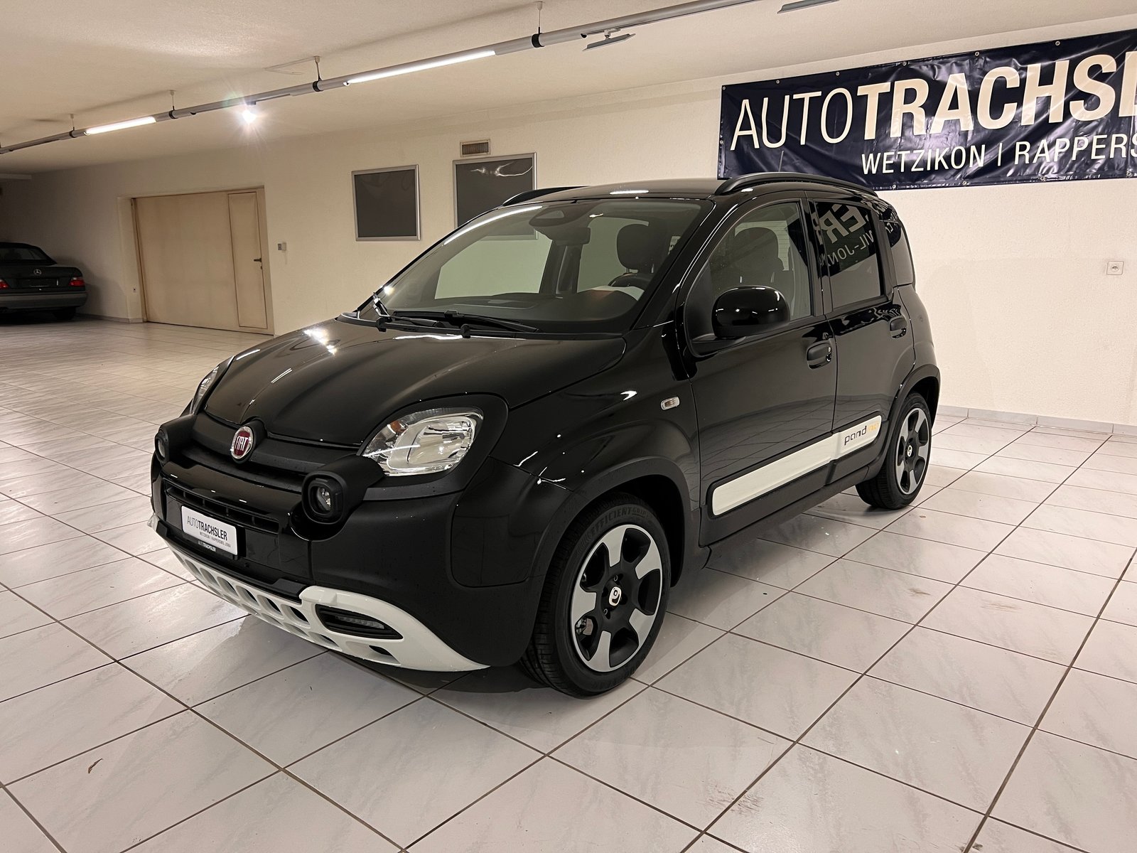 FIAT Panda 1.0 MHEV Cross, Mild-Hybrid Petrol/Electric, New car, Manual - 4