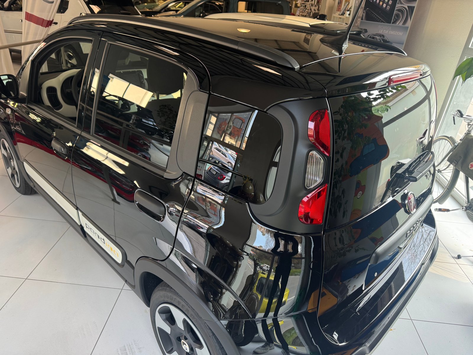 FIAT Panda 1.0 MHEV City CROSS, Mild-Hybrid Benzin/Elektro, Neuwagen, Handschaltung - 4