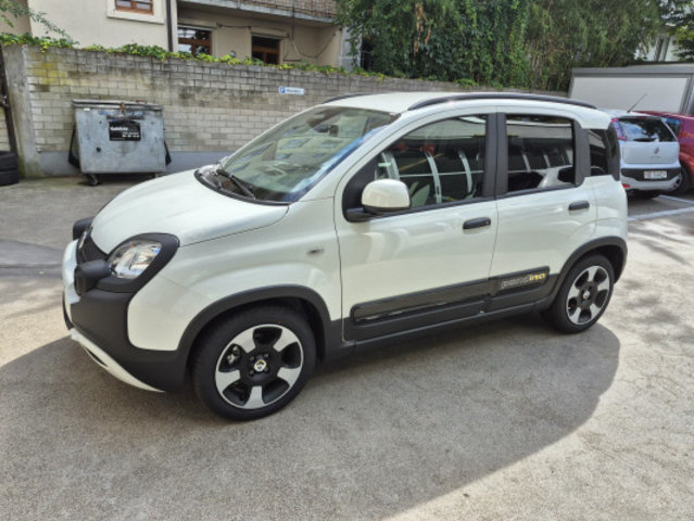 FIAT PANDA 1.0 MHEV Cross, Mild-Hybrid Petrol/Electric, New car, Manual - 2
