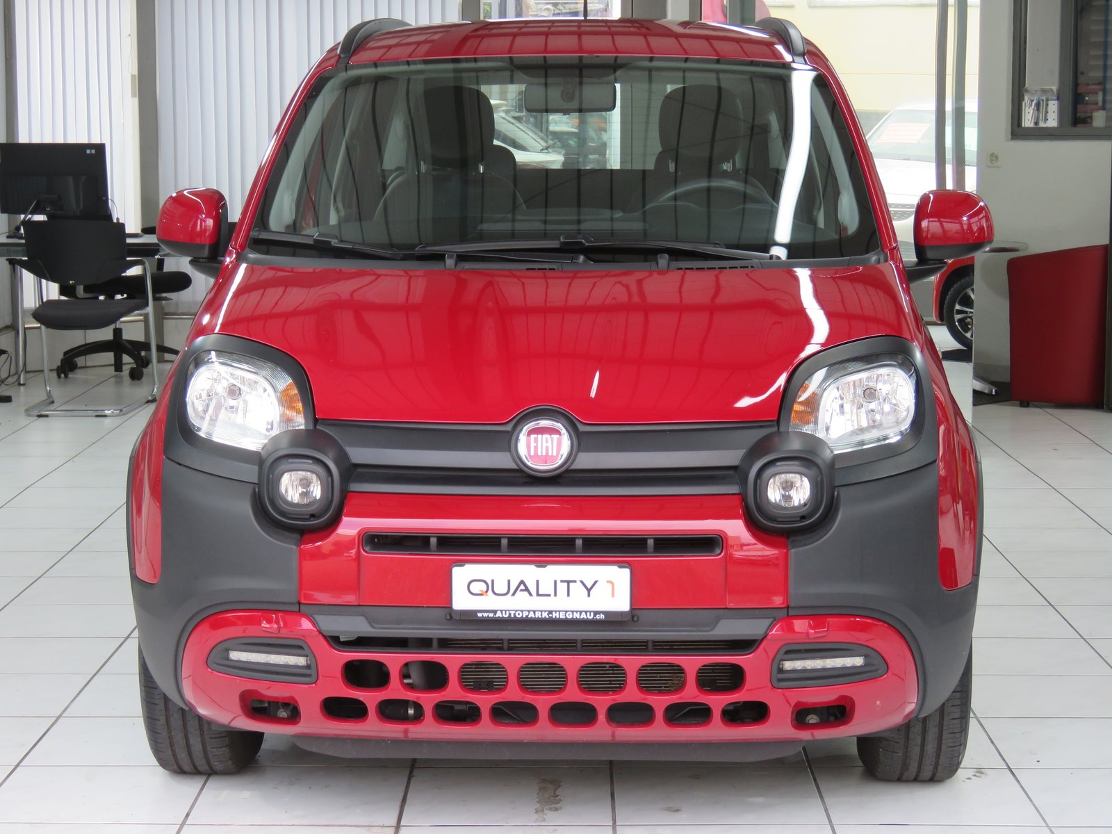 FIAT Panda 1.0 MHEV RED, Mild-Hybrid Benzin/Elektro, Occasion / Gebraucht, Handschaltung - 2