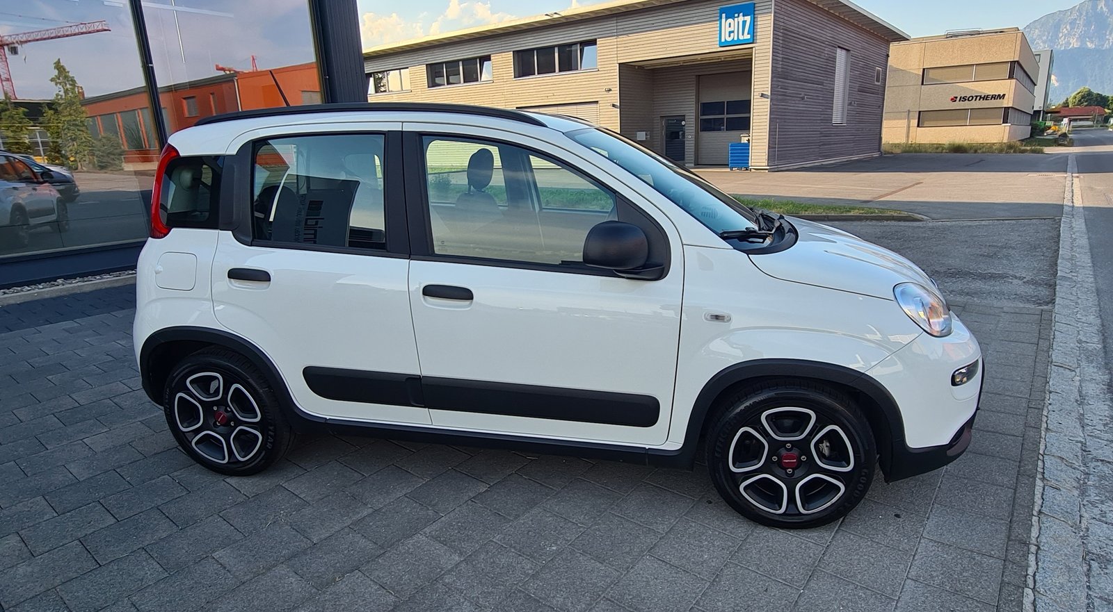 FIAT Panda 1.0 MHEV City Life, Mild-Hybrid Benzin/Elektro, Occasion / Gebraucht, Handschaltung - 3