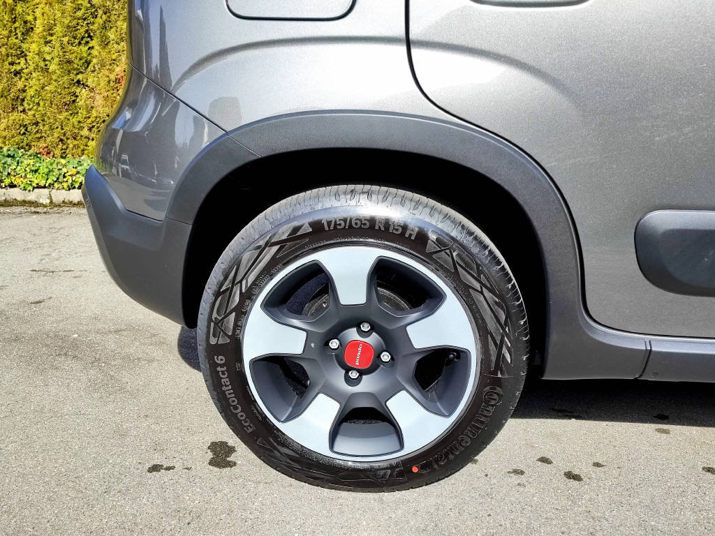 FIAT Panda 1.0 Hybrid Cross, Mild-Hybrid Petrol/Electric, Ex-demonstrator, Manual - 6