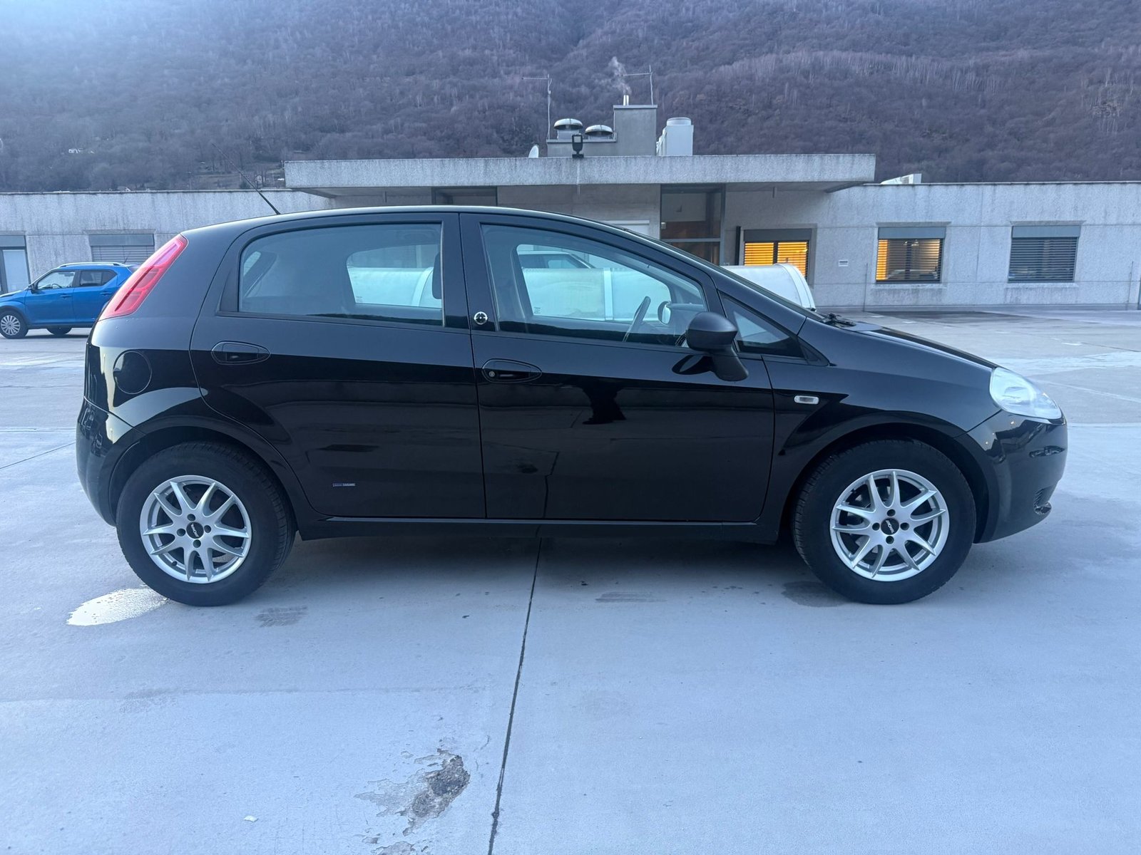 FIAT Punto 1.4 Active, Essence, Occasion / Utilisé, Manuelle - 4