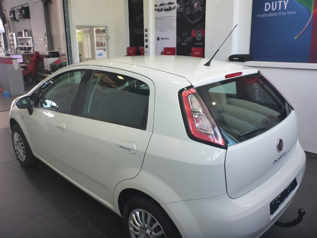 FIAT Punto 1.2 8V Young, Petrol, Second hand / Used, Manual - 3