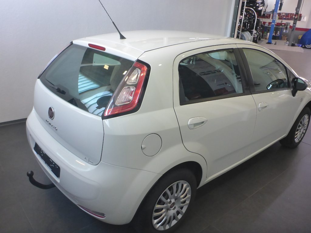FIAT Punto 1.2 8V Young, Petrol, Second hand / Used, Manual - 4