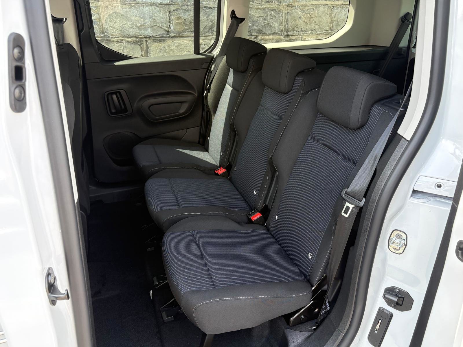 FIAT Qubo L 1.5 D La Prima 7-Sitzer, Diesel, Voiture nouvelle, Automatique - 6