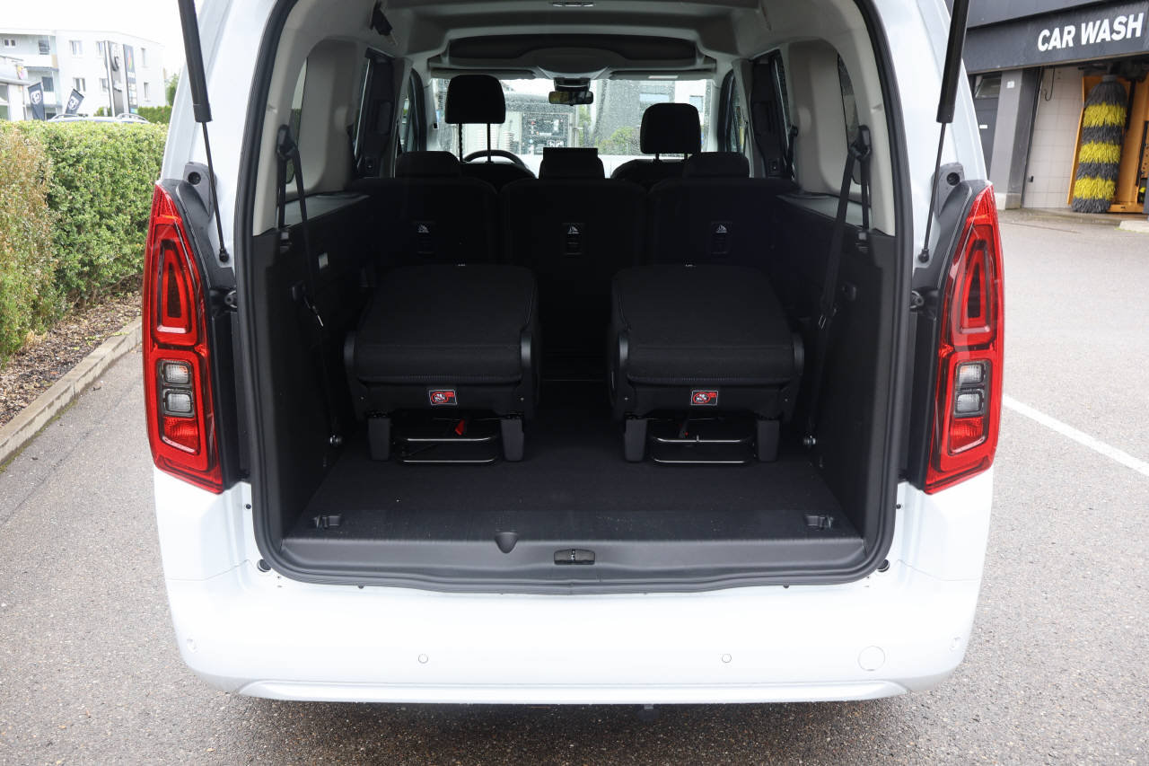 FIAT Qubo L 1.5 TD La Prima 7P, Diesel, Neuwagen, Automatik - 6