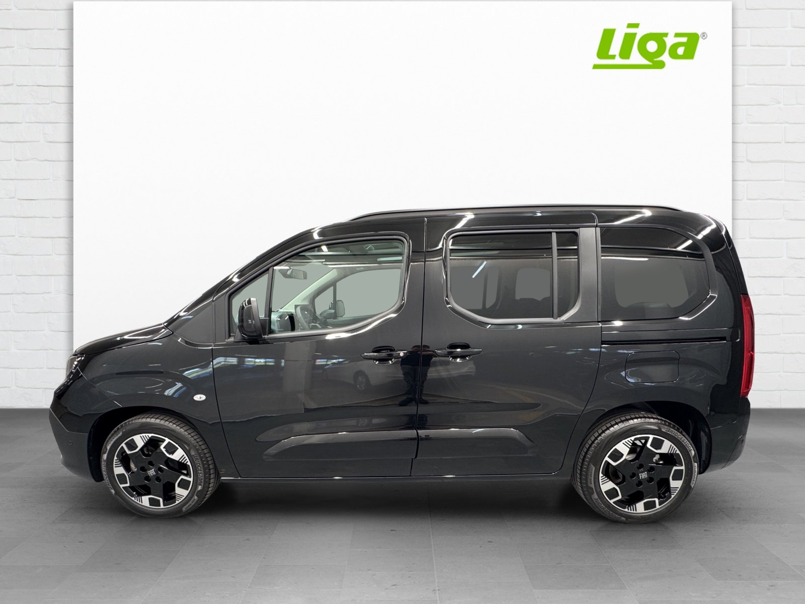FIAT Qubo L 1.5 TD La Prima, Diesel, New car, Automatic - 3