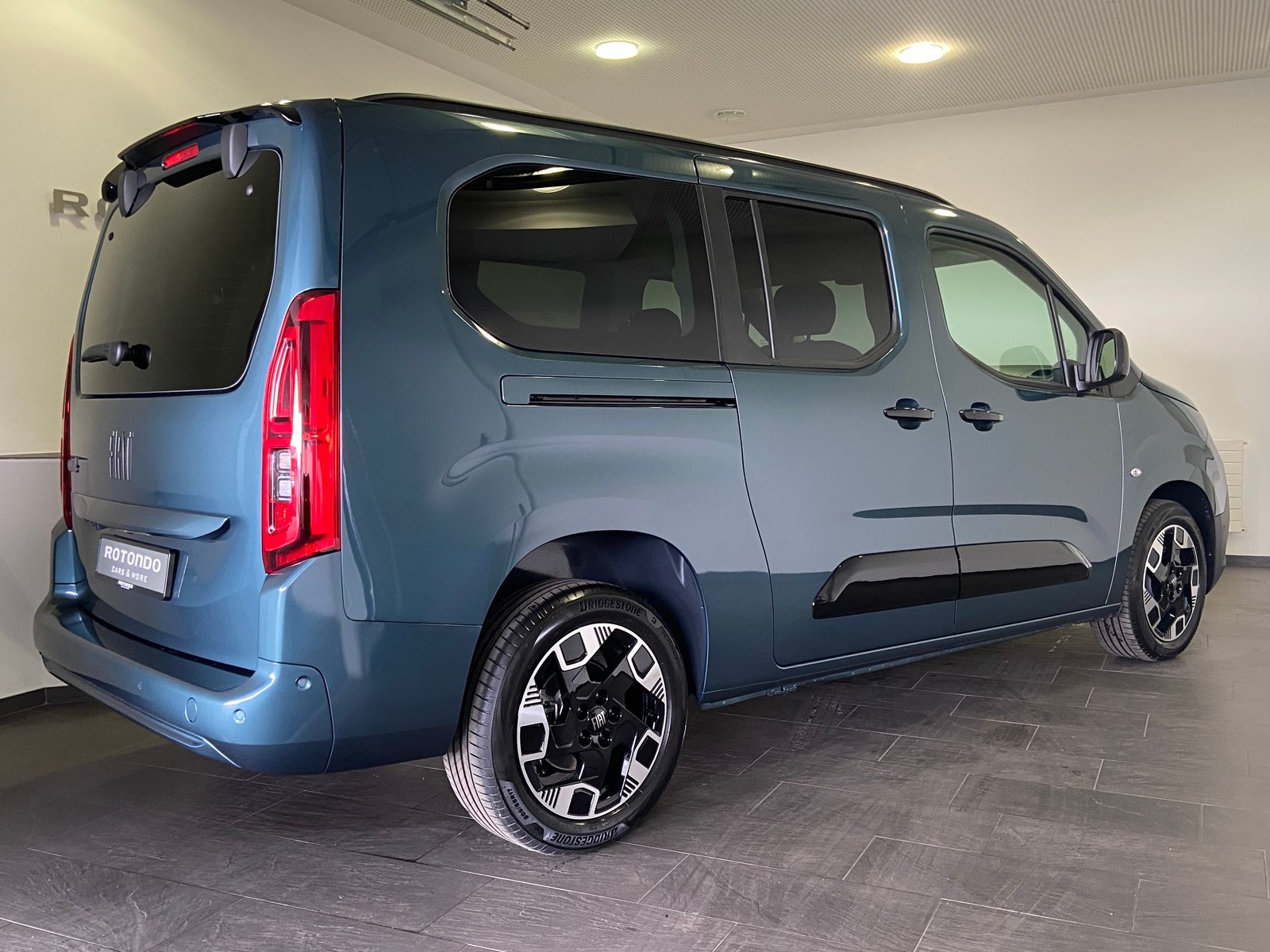 FIAT Qubo L 1.5 D La Prima 7-Sitzer, Diesel, Auto nuove, Automatico - 2