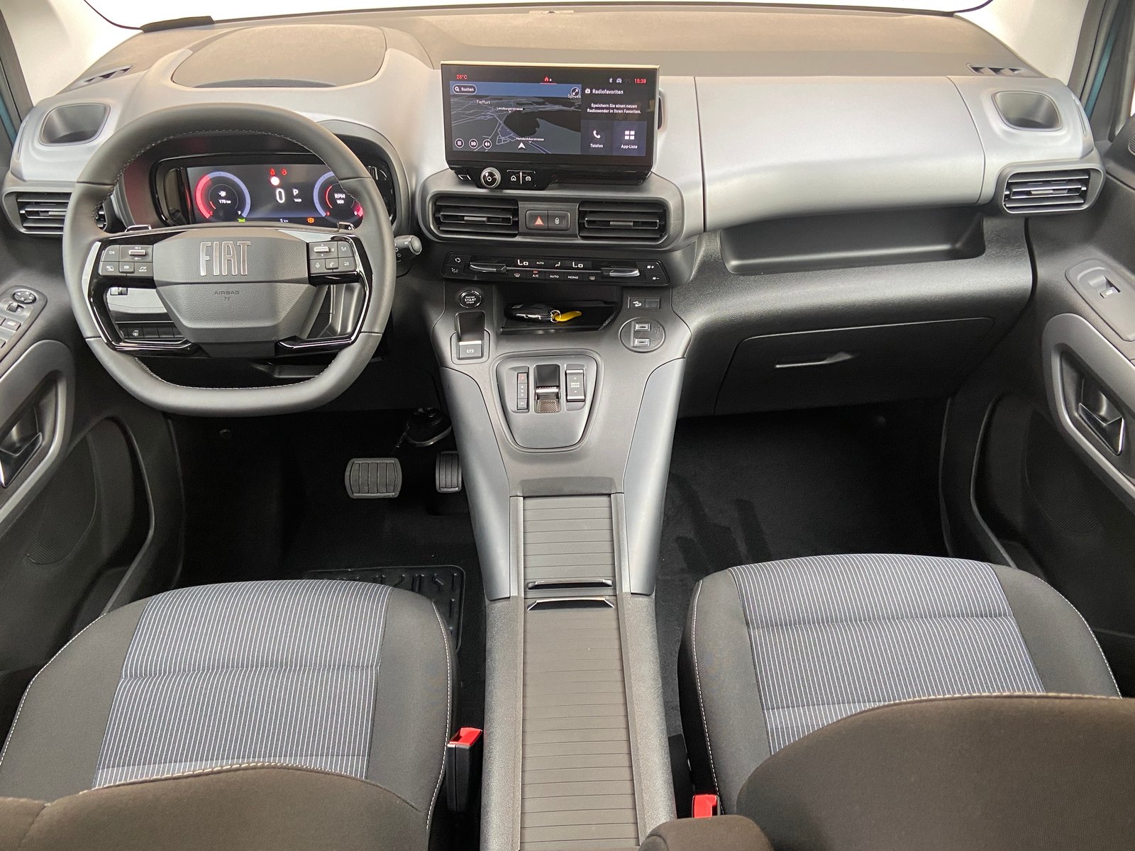 FIAT Qubo L 1.5 D La Prima 7-Sitzer, Diesel, Auto nuove, Automatico - 4