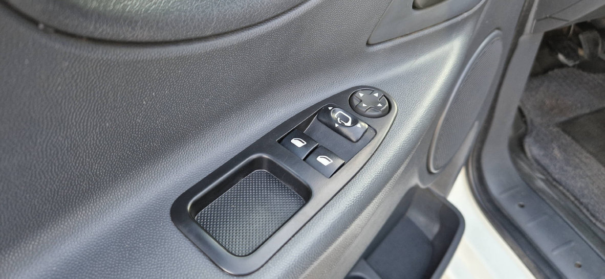 FIAT Scudo Kaw. verglast H1 2.0 MJ 130 Comfort, Diesel, Occasion / Gebraucht, Handschaltung - 4