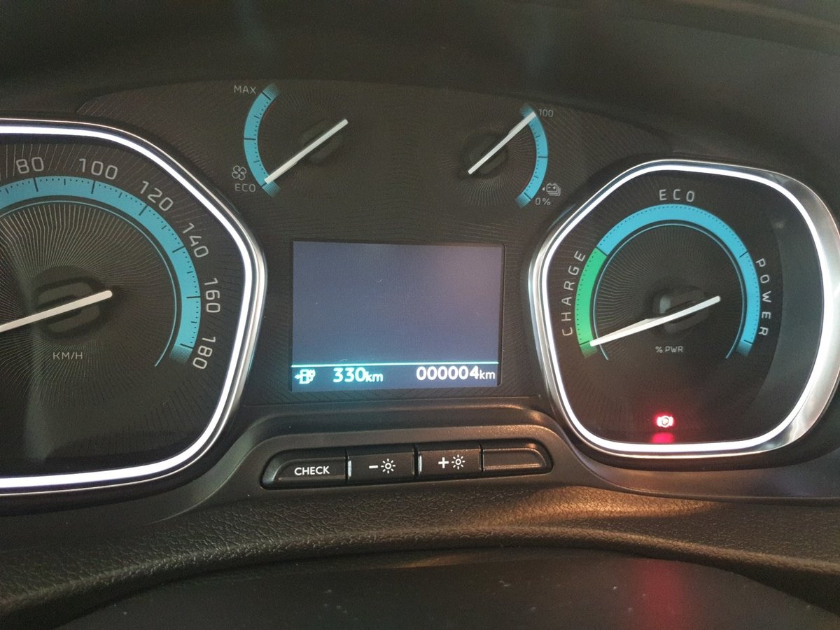 FIAT E-Scudo 75kWh L2 Verglast Swiss, Elettrica, Auto dimostrativa, Automatico - 6