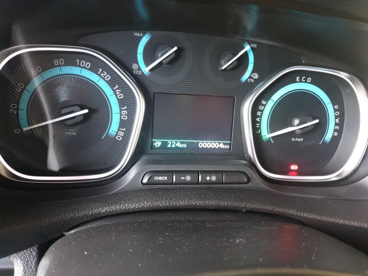 FIAT E-Scudo 75kWh L2 Verglast Swiss, Elettrica, Auto dimostrativa, Automatico - 7