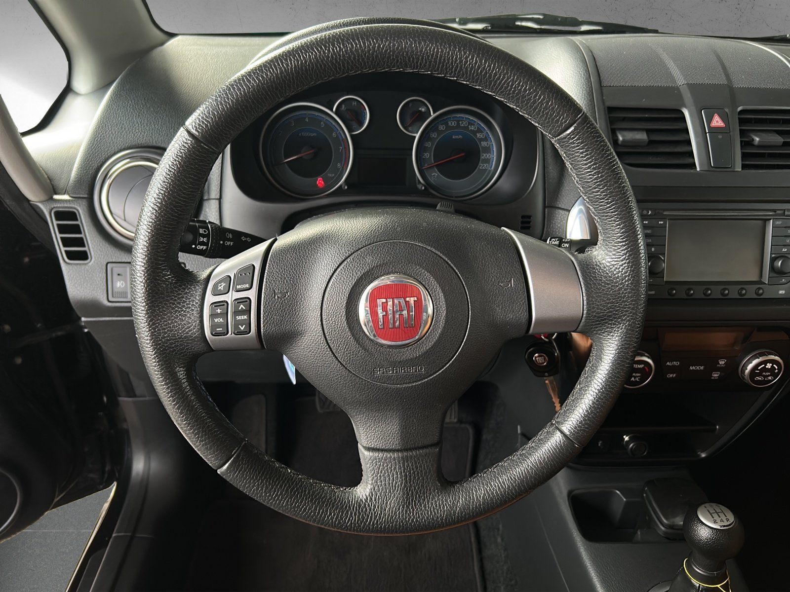 FIAT Sedici 1.6 4WD Luxury, Benzin, Occasion / Gebraucht, Handschaltung - 7