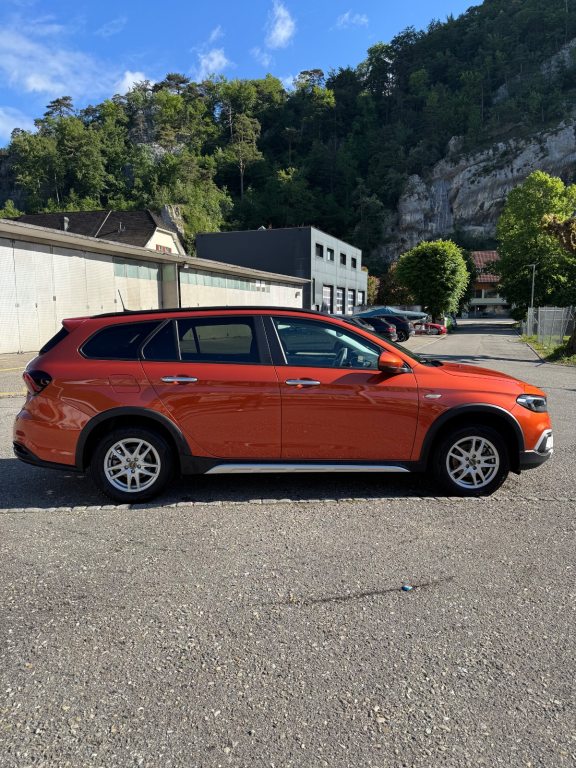 FIAT TIPO 1.5 Hybrid Cross, Mild-Hybrid Benzin/Elektro, Occasion / Gebraucht, Automatik - 7