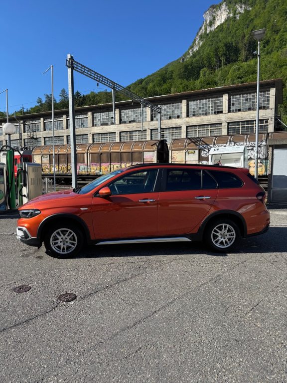FIAT TIPO 1.5 Hybrid Cross, Mild-Hybrid Benzin/Elektro, Occasion / Gebraucht, Automatik - 3