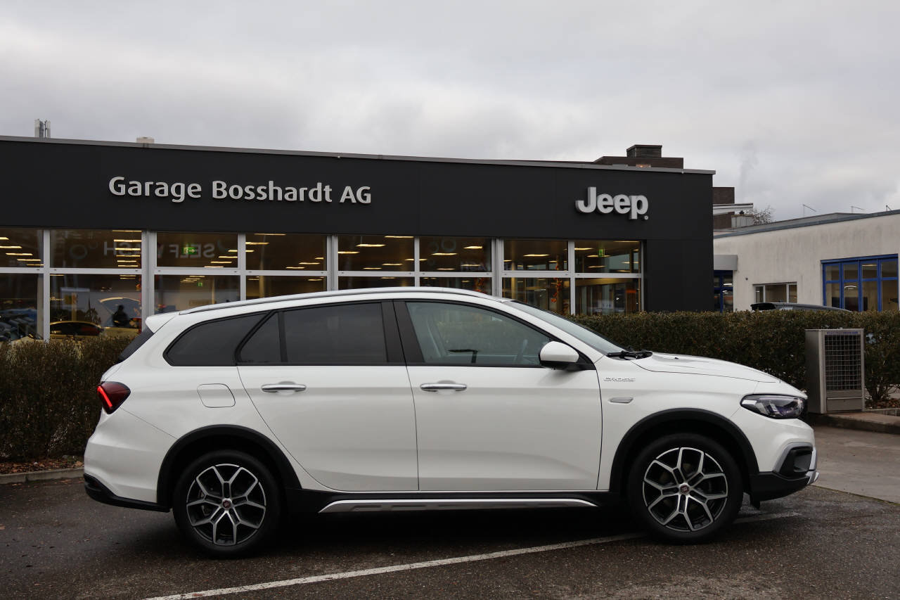 FIAT Tipo SW 1.5 Hybrid Cross, Mild-Hybrid Petrol/Electric, Second hand / Used, Automatic - 2