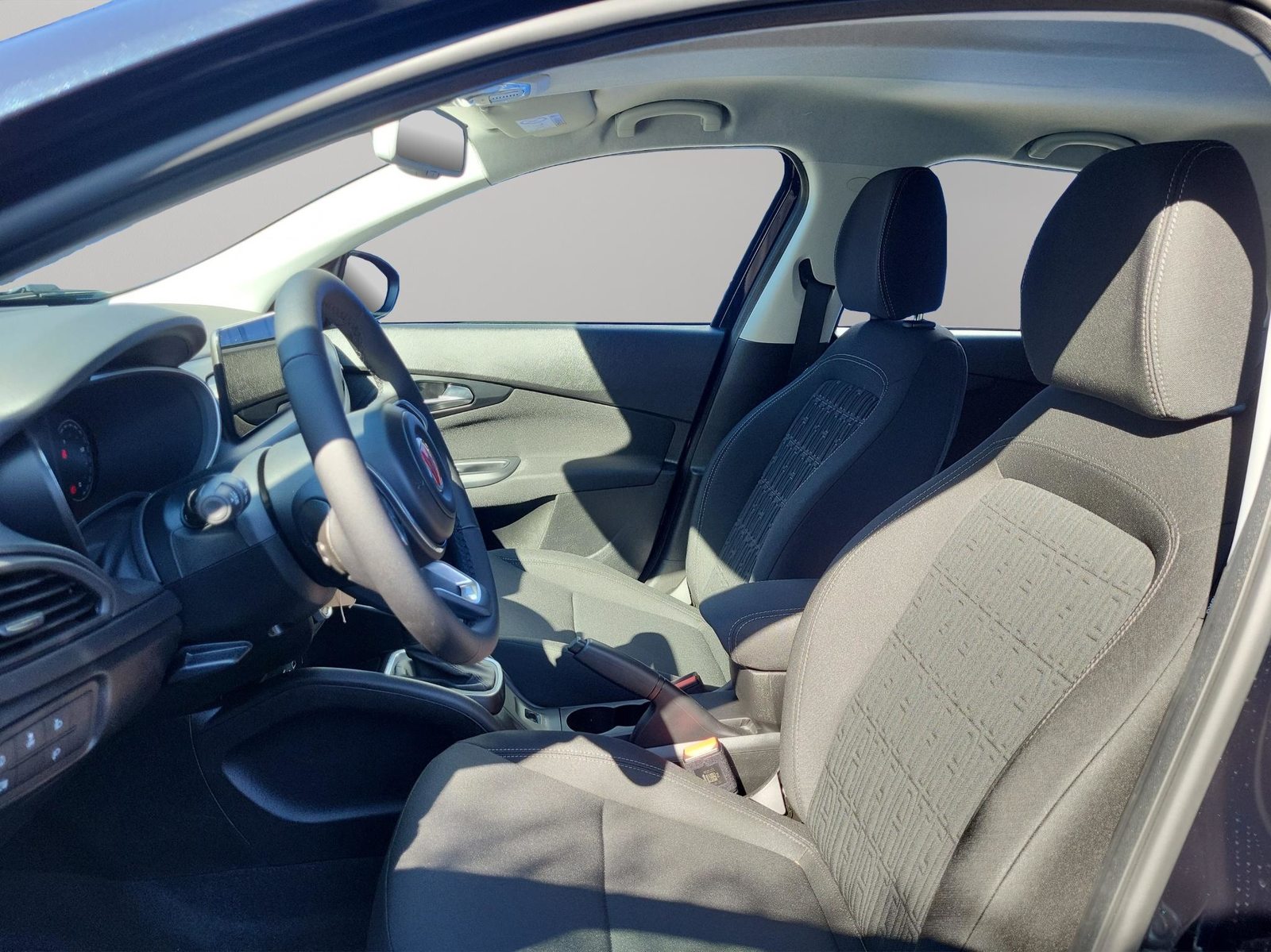 FIAT Tipo SW 1.5 Hybrid Swiss Cross, Mild-Hybrid Benzin/Elektro, Occasion / Gebraucht, Automatik - 7