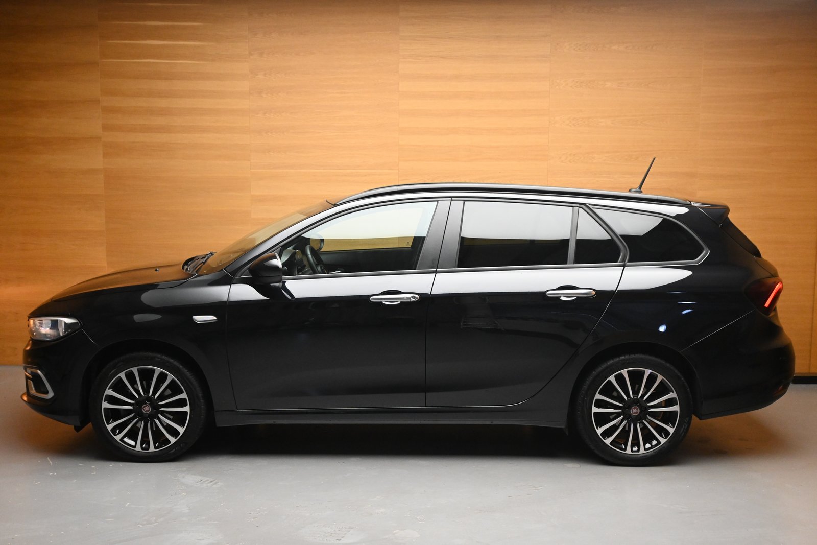FIAT Tipo SW 1.5 Hybrid City Life, Mild-Hybrid Petrol/Electric, Second hand / Used, Automatic - 4