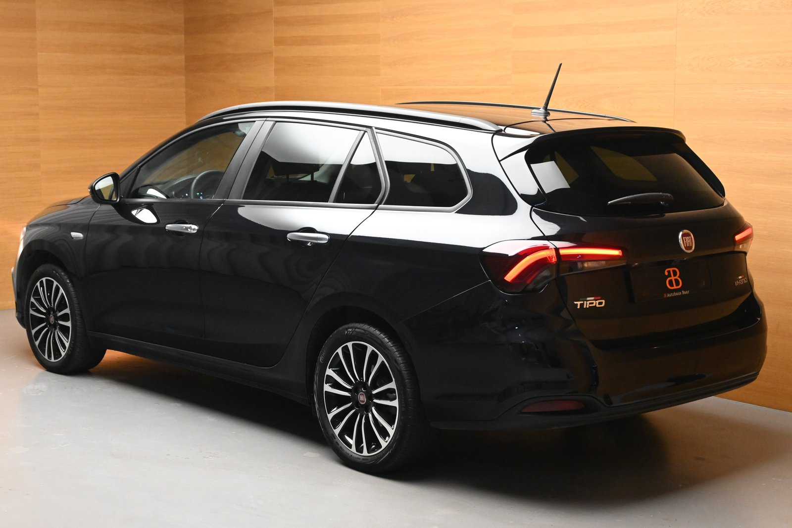 FIAT Tipo SW 1.5 Hybrid City Life, Mild-Hybrid Petrol/Electric, Second hand / Used, Automatic - 5