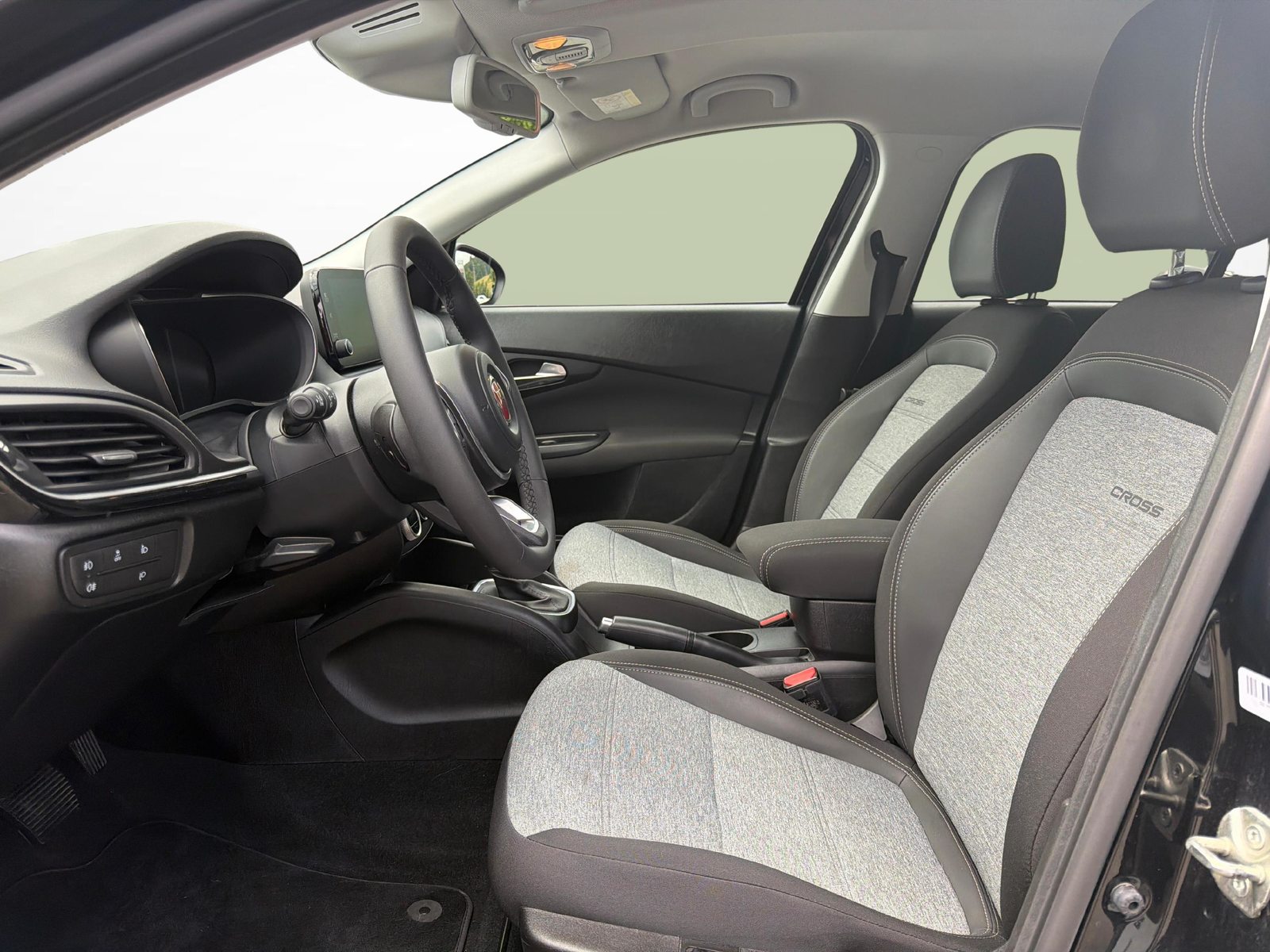 FIAT Tipo SW 1.5 Hybrid Cross, Mild-Hybrid Benzin/Elektro, Occasion / Gebraucht, Automatik - 3