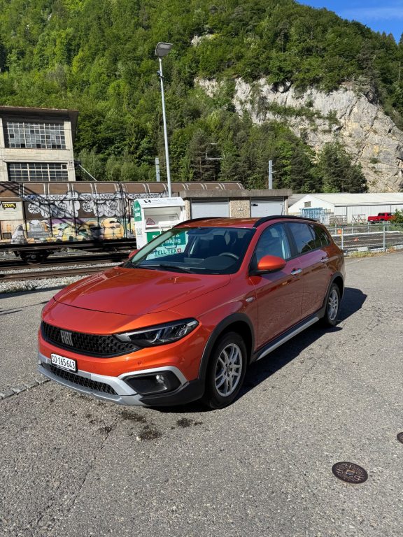 FIAT TIPO 1.5 Hybrid Cross, Mild-Hybrid Benzin/Elektro, Occasion / Gebraucht, Automatik - 2