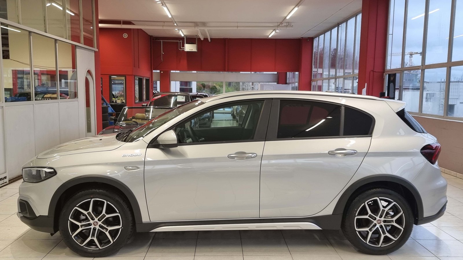 FIAT Tipo 1.5 Hybrid Cross, Mild-Hybrid Benzin/Elektro, Neuwagen, Automatik - 3