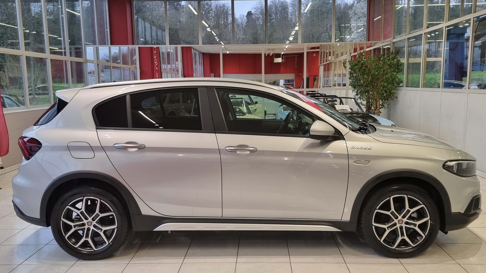 FIAT Tipo 1.5 Hybrid Cross, Mild-Hybrid Benzin/Elektro, Neuwagen, Automatik - 6