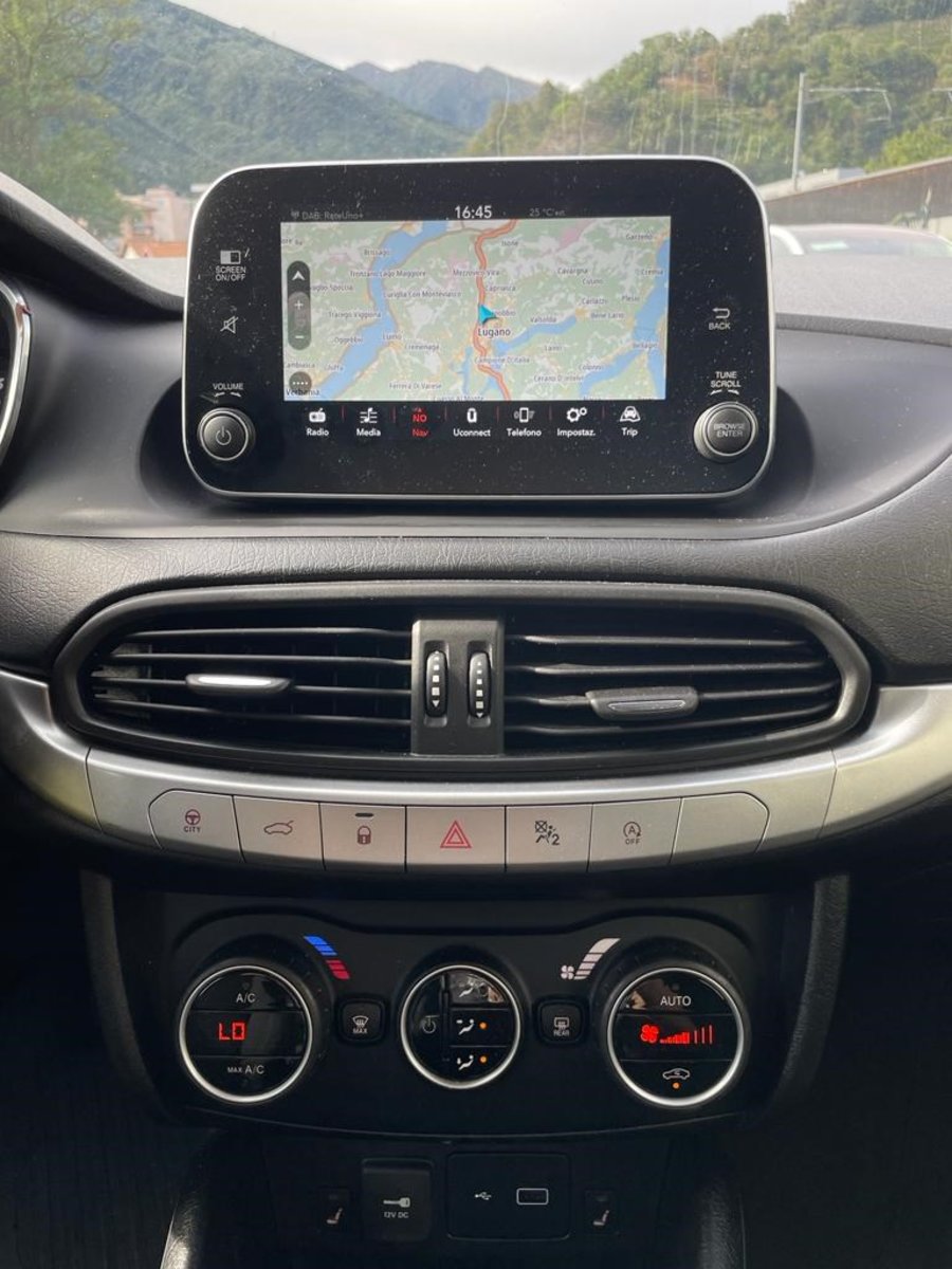 FIAT Tipo 1.6 MJ Lounge, Diesel, Occasion / Utilisé, Manuelle - 6