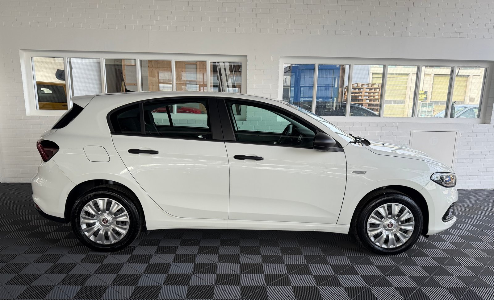 FIAT Tipo Hybrid 1.5 130PS Cult * AUTOMAT * PDC HINTEN*, Mild-Hybrid Petrol/Electric, Second hand / Used, Automatic - 2