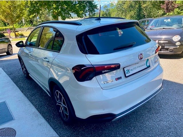 FIAT Tipo Hybrid 1.5 Swiss Edition Cross, Mild-Hybrid Benzin/Elektro, Occasion / Gebraucht, Automatik - 4