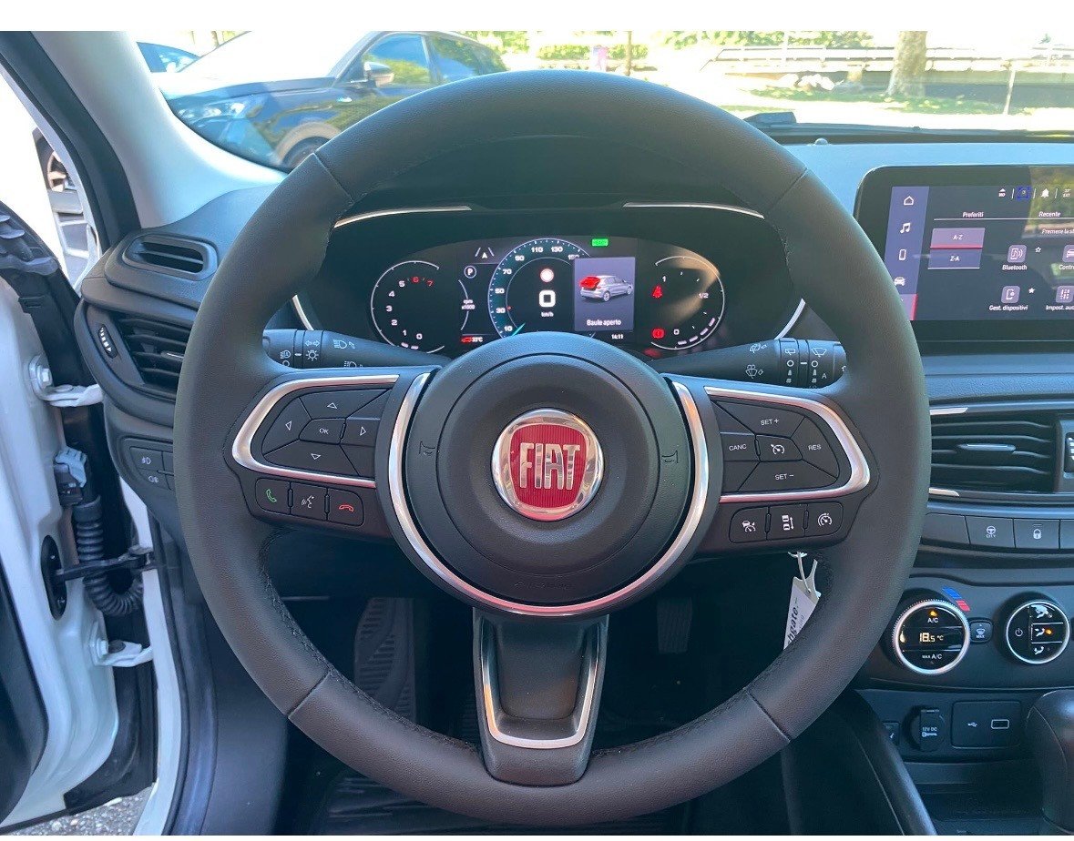 FIAT Tipo Hybrid 1.5 Swiss Edition Cross, Mild-Hybrid Benzin/Elektro, Occasion / Gebraucht, Automatik - 7