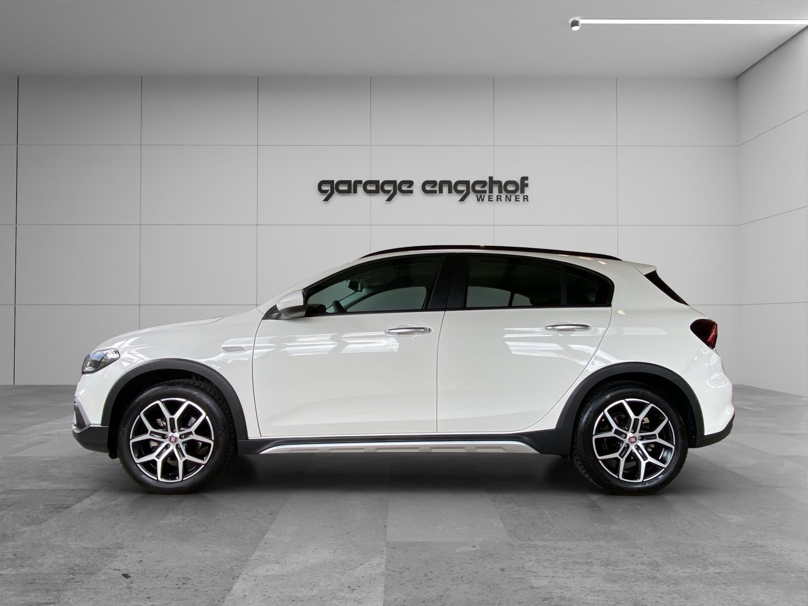 FIAT Tipo Hybrid 1.5 Swiss Edition Cross, Mild-Hybrid Petrol/Electric, Second hand / Used, Automatic - 3
