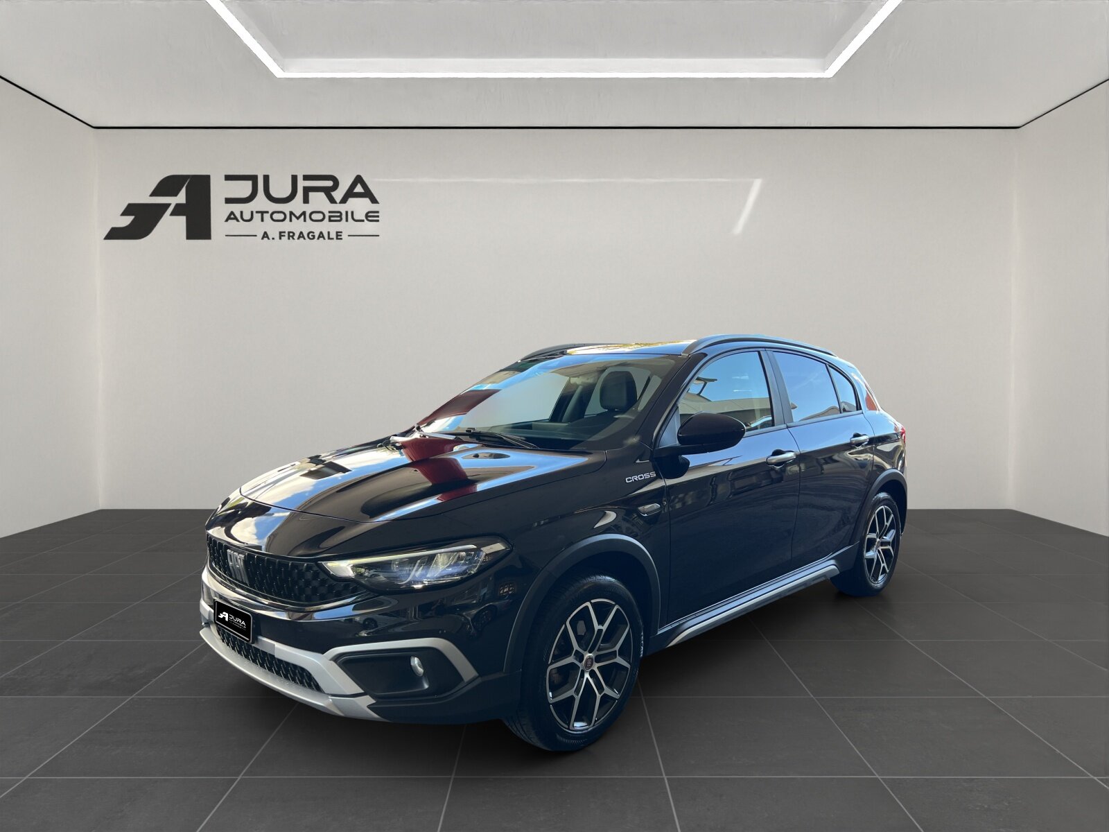 FIAT Tipo 1.5 Hybrid Cross, Hybride Léger Essence/Électricité, Occasion / Utilisé, Automatique - 2