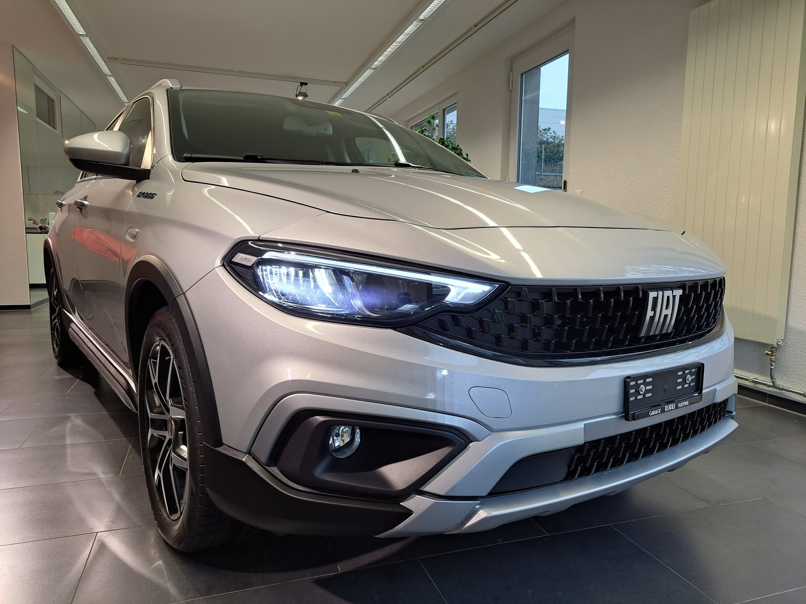 FIAT Tipo Hybrid 1.5 Cross, Petrol, Ex-demonstrator, Automatic - 2