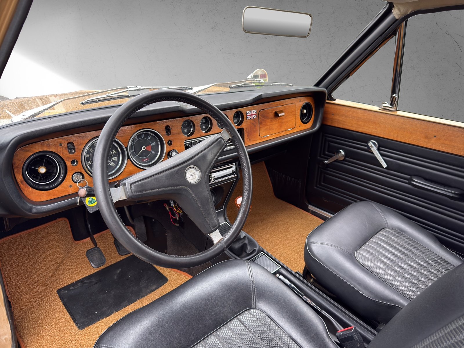 FORD 1600E, Petrol, Classic, Manual - 6
