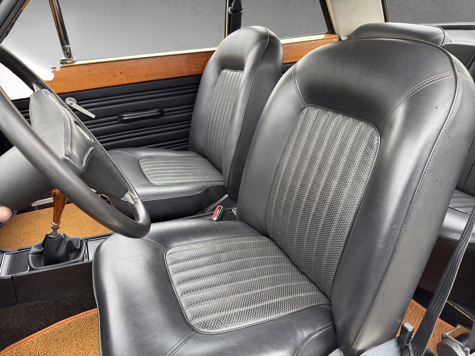 FORD 1600E, Petrol, Classic, Manual - 7
