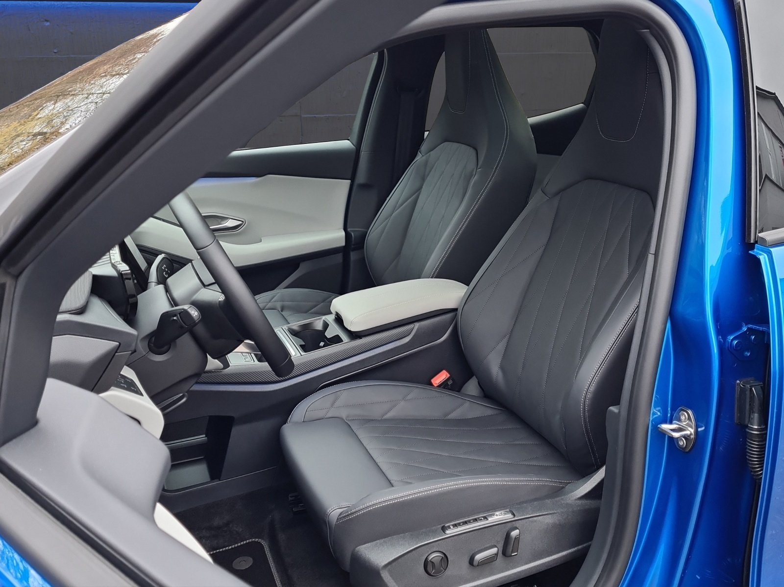 FORD Capri Extended Range (77 kWh) Premium RWD AUTOMAT, Electric, New car, Automatic - 7