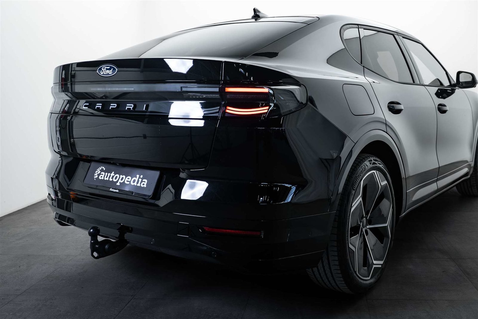 FORD Capri Elektro 79kWh 340PS Dual Extended Range Premium A, Elettrica, Auto nuove, Automatico - 4