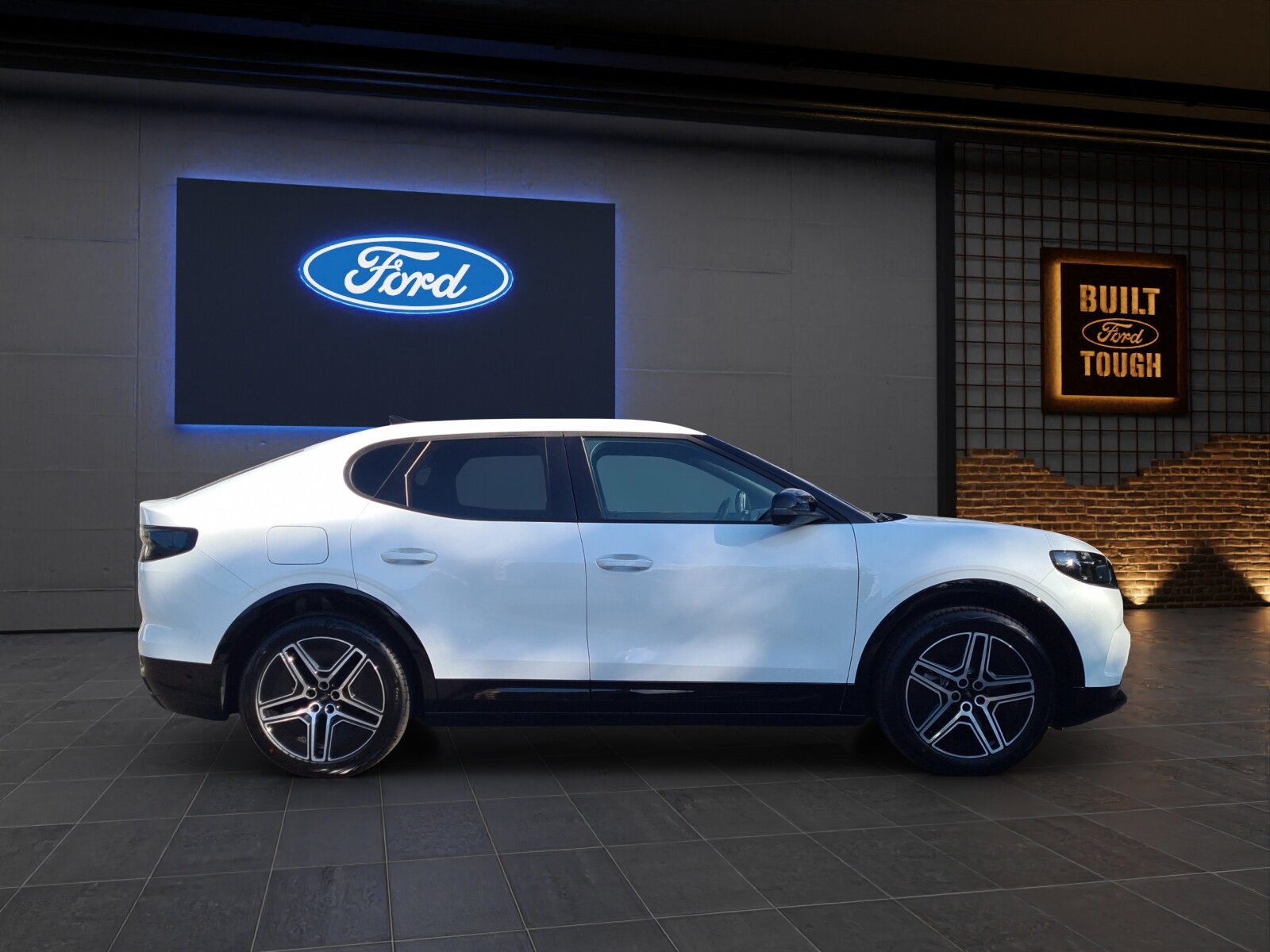 FORD Capri Extended Range (79 kWh) Premium AWD 4x4 AUTOMAT, Electric, New car, Automatic - 4