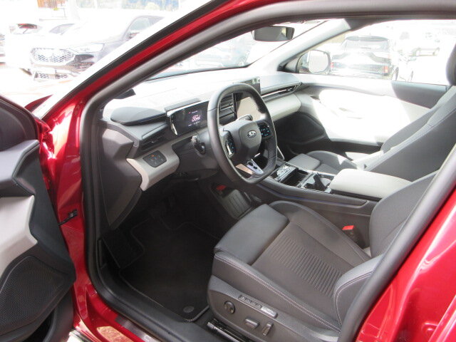 FORD Capri Extended Range Premium AWD, Elektro, Occasion / Gebraucht, Automatik - 2